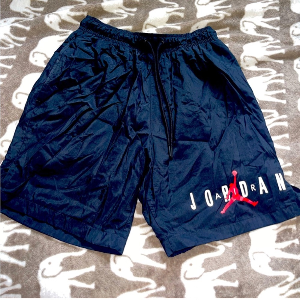 Nike Air Jordan DNA Basketball Shorts. 90s Vintage Look. Size Medium.